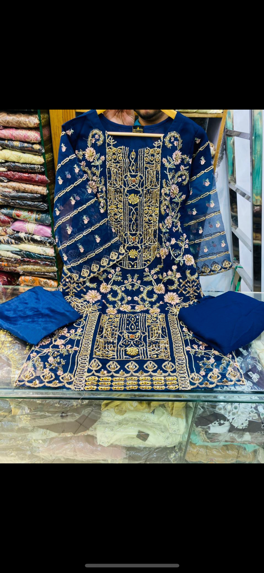 Tenue bleu